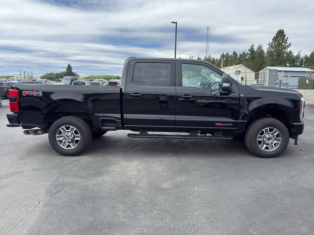 Certified Used 2024 Agate Black Metallic Ford XLT image 5