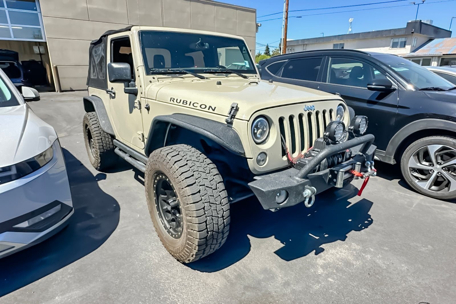 Used 2017 Beige Jeep Rubicon image 2