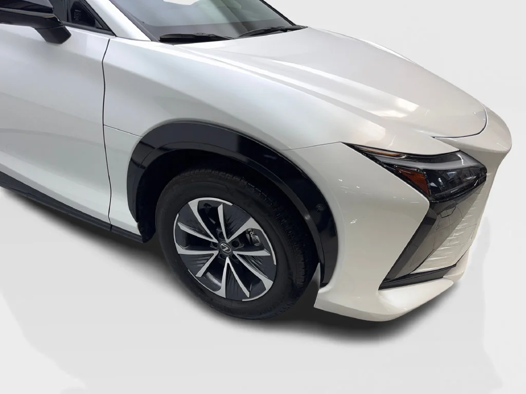Used 2024 White Lexus 300e Premium image 21