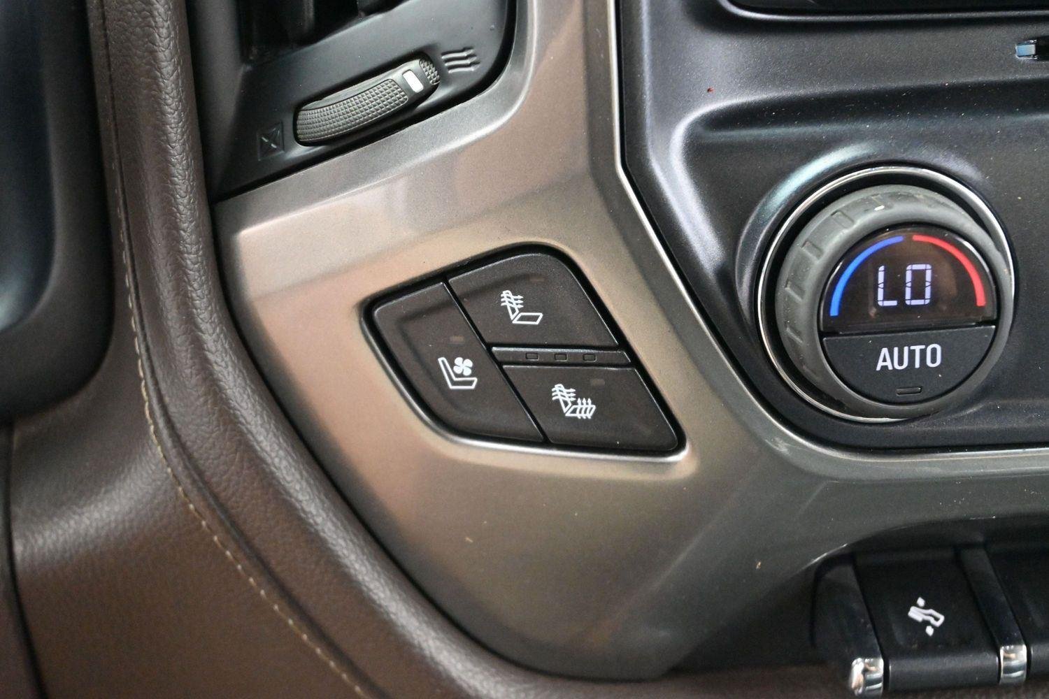 Used 2018 SUMMIT WHITE Chevrolet LTZ image 23