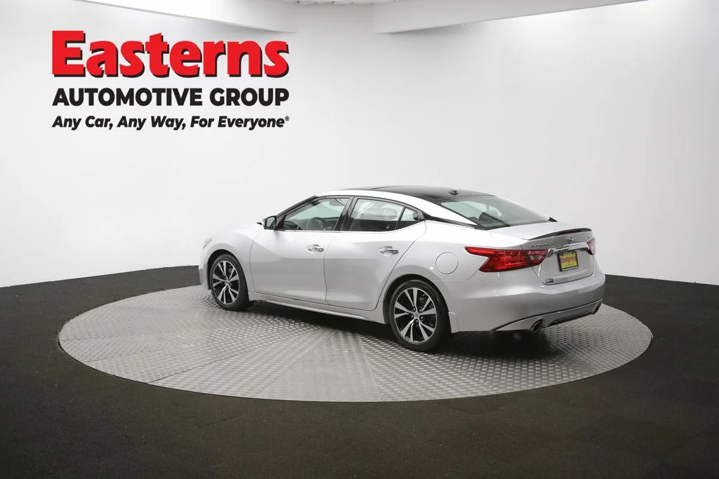 Used 2018 Silver Nissan Platinum image 67