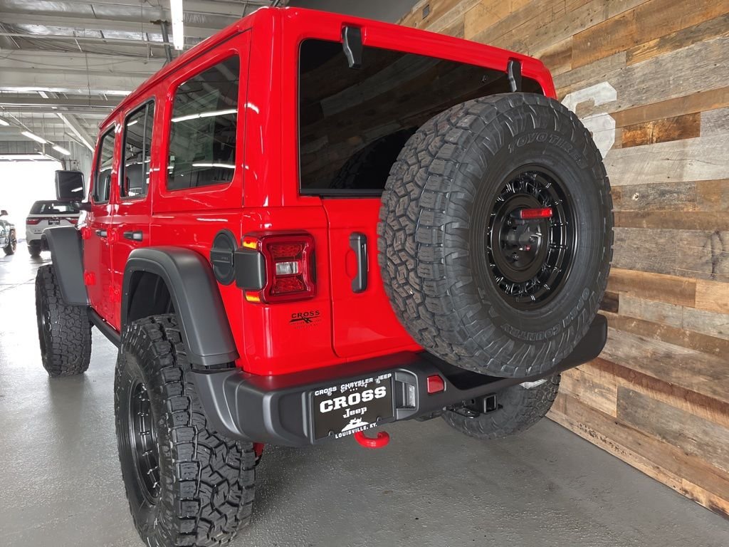 New 2026 Firecracker Red Clear-Coat Exterior Paint Jeep Rubicon image 23