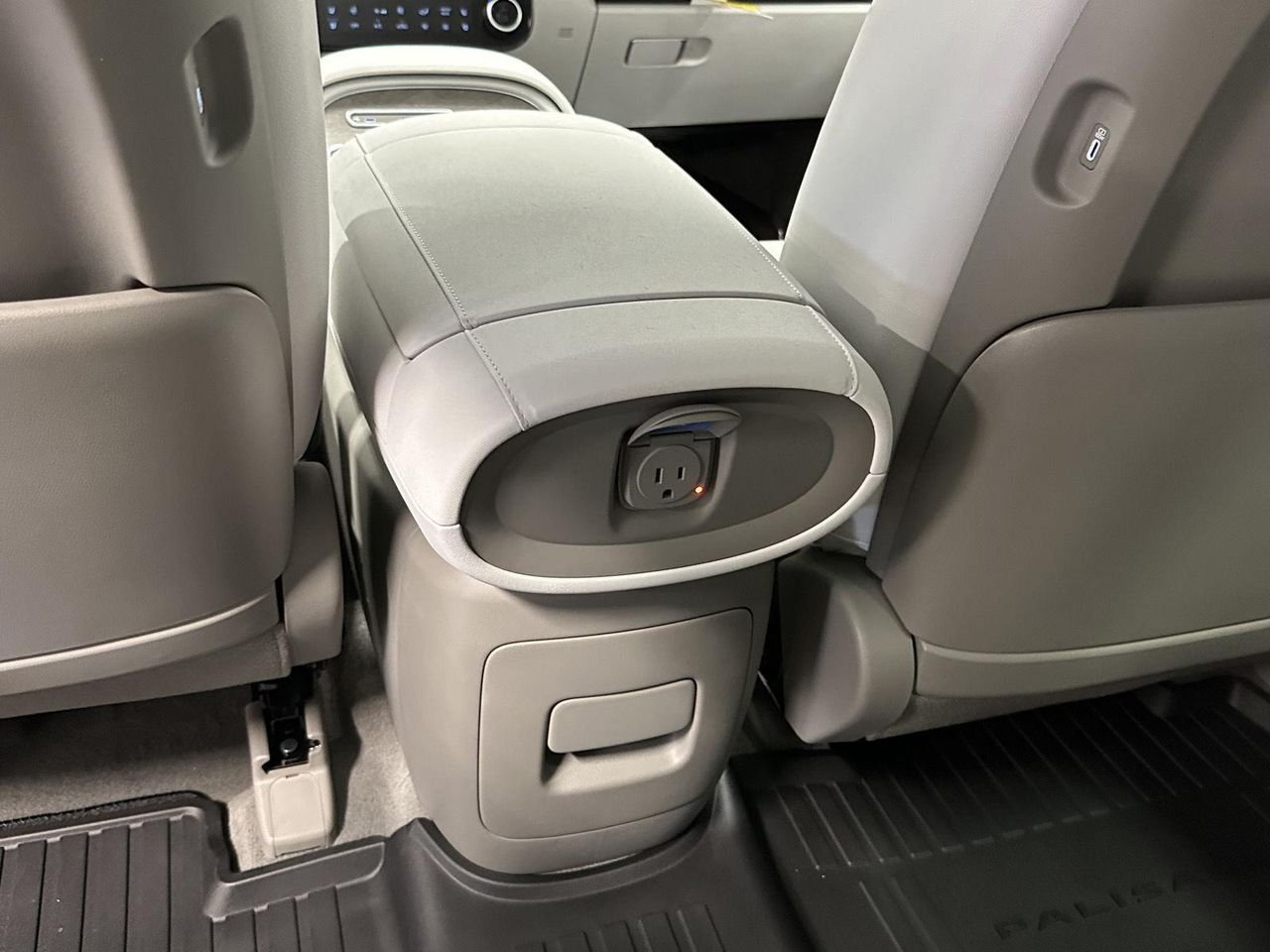 New 2027 Shimmering Silver Hyundai Limited AWD image 69