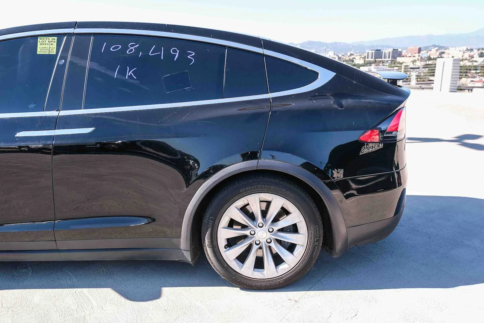 Used 2018  Tesla  image 8