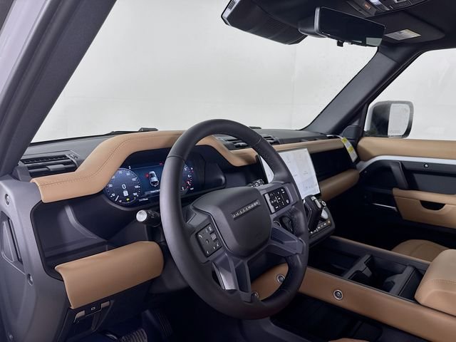 New 2026 Fuji White Land Rover X-Dynamic SE image 9