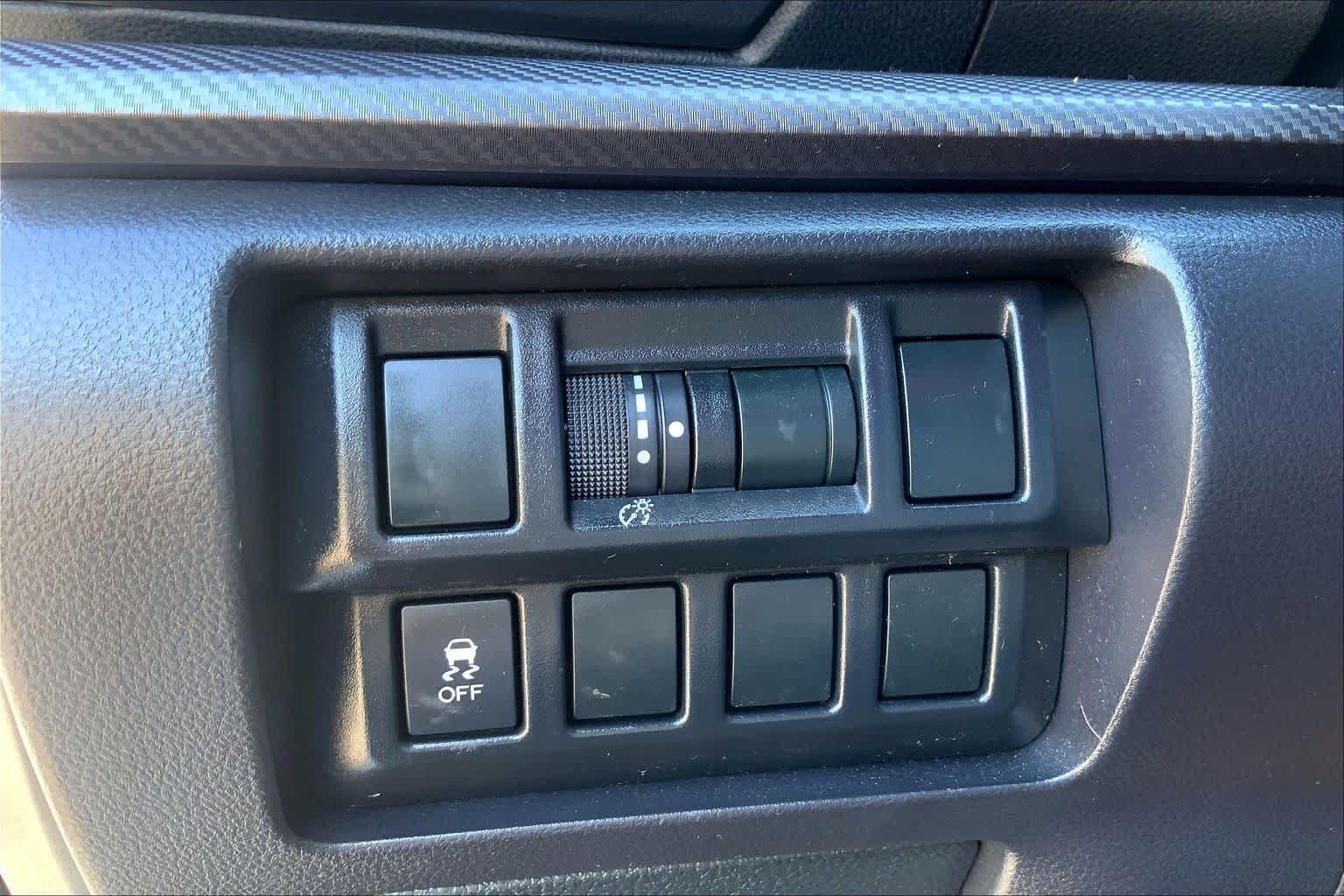 Used 2019 Crystal White Pearl Subaru Sport image 29