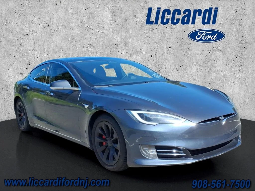 Used 2016 Silver Tesla P100D image 1