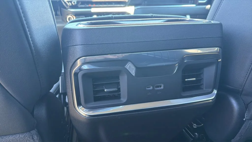New 2026 Onyx Black GMC Elevation image 28