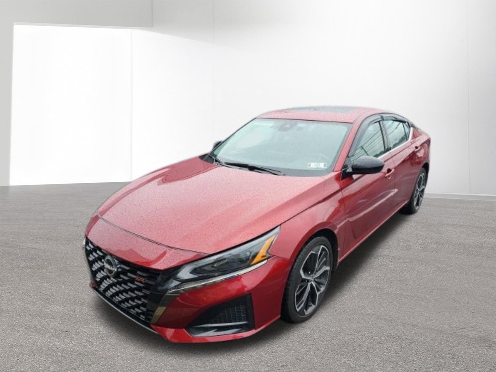 Used 2024 Scarlet Ember Nissan 2.5 SR image 2