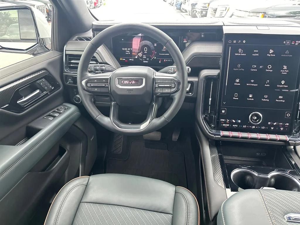 Used 2025 White GMC AT4 image 35