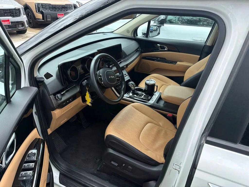 Used 2024 White Kia EX image 4