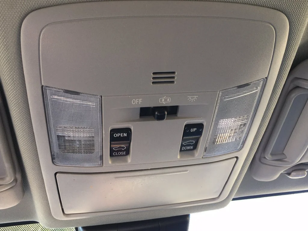 Used 2017 Blue Toyota Platinum image 15