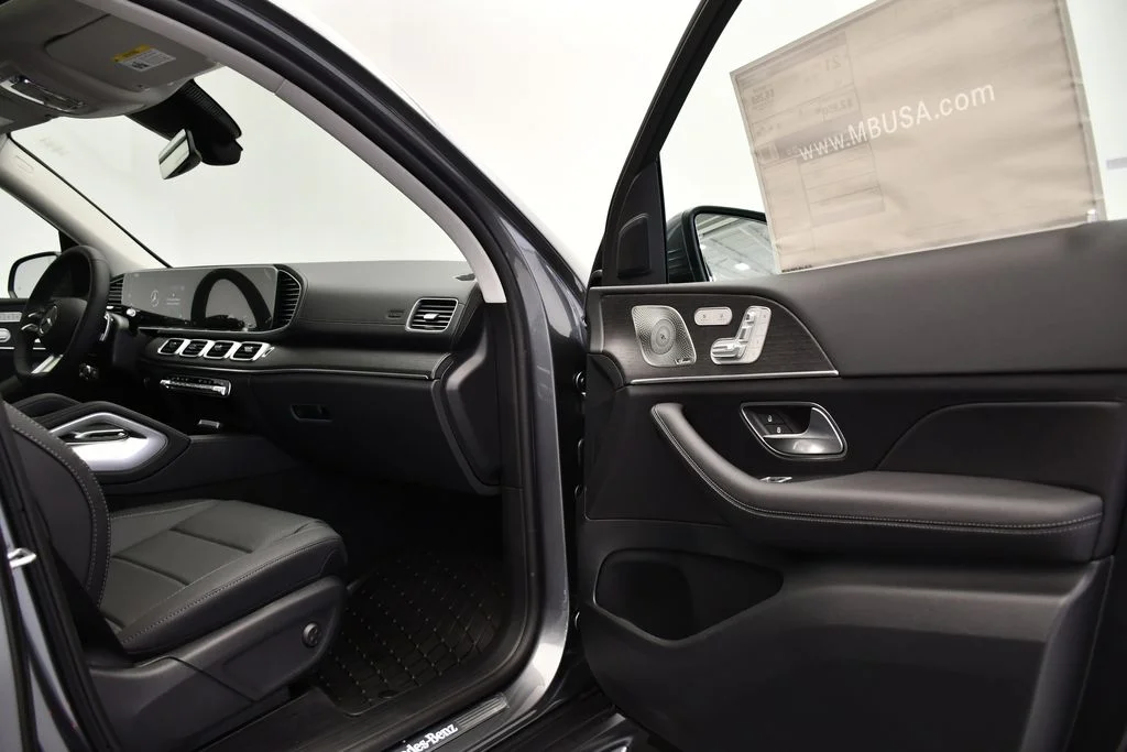 2026 Mercedes-Benz GLS Base - Photo 51