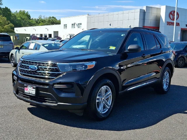 Used 2021 Black Ford XLT image 4