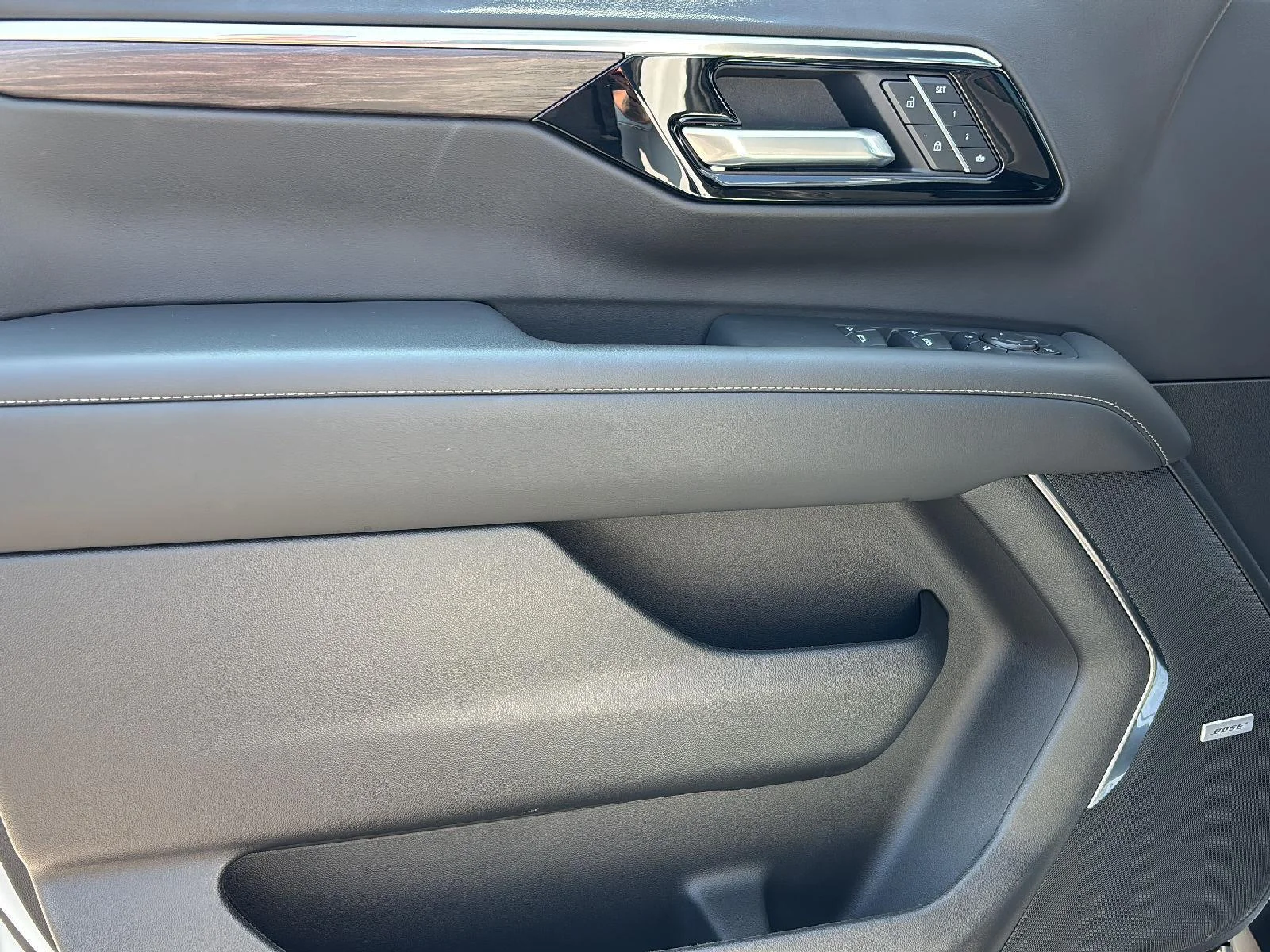 Used 2026 Summit White Chevrolet RST image 21