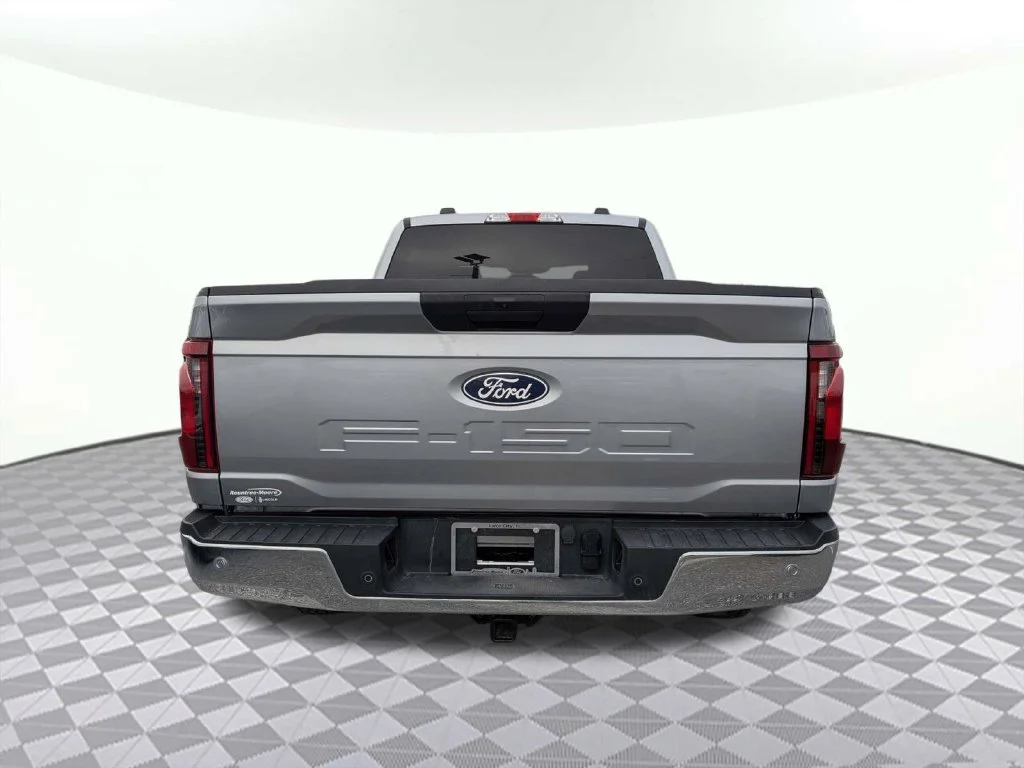 Certified Used 2025 Silver Metallic Ford XLT image 4