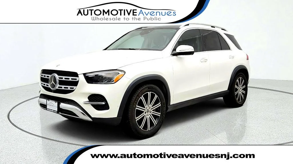 Used 2024 MANUFAKTUR Diamond White Metallic Mercedes-Benz GLE 450 4MATIC® SUV w/ 3rd Row Seating & Driver Assistance Pkg image 1