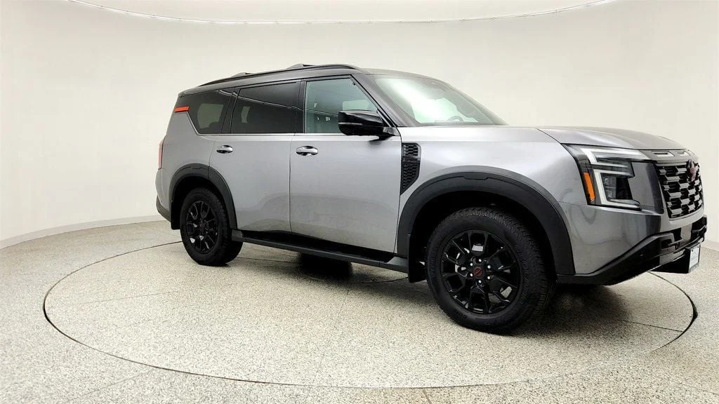 Used 2025 Gun Metallic/Super Black Nissan 4x4 PRO-4X w/ 2-Tone Roof image 3