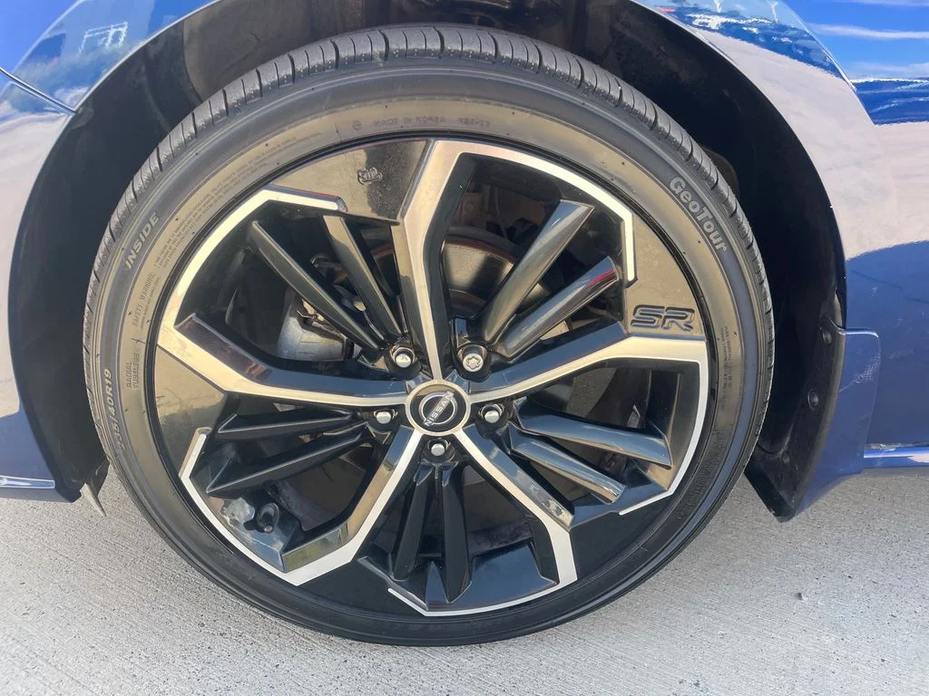Used 2023 Blue Nissan 2.5 SR image 27