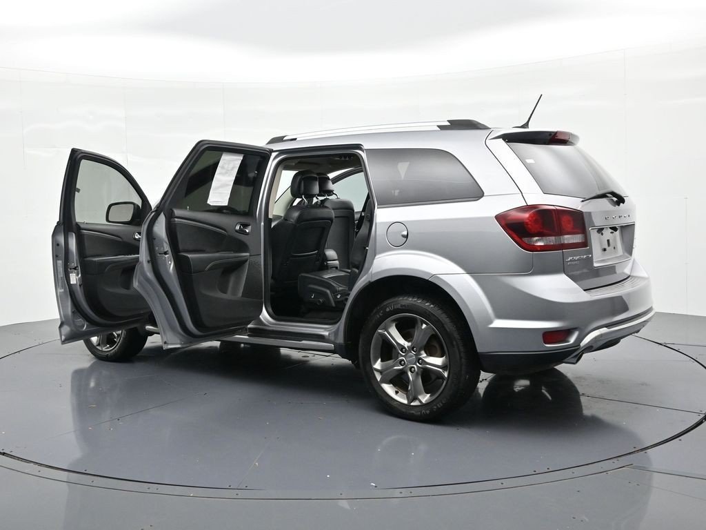 Used 2017 Billet Clearcoat Dodge Crossroad image 24