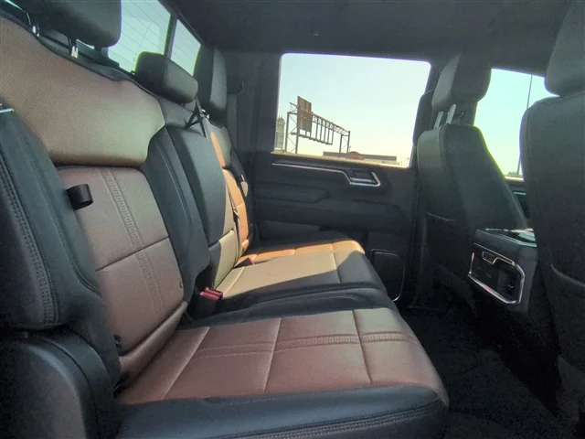 Used 2025 Black Chevrolet High Country image 27