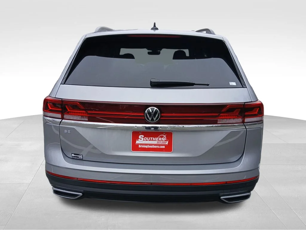 New 2026 Silver Volkswagen 2.0T SE image 4