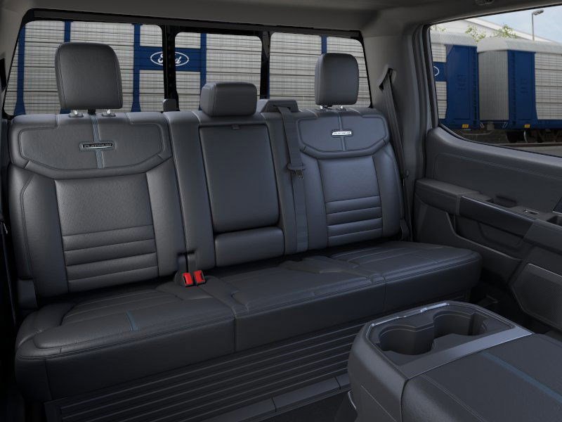 2026 Ford F-350 Super Duty Platinum - Photo 10