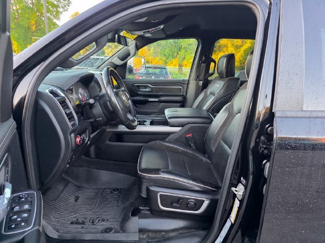 Used 2024 Diamond Black Ram Laramie image 17