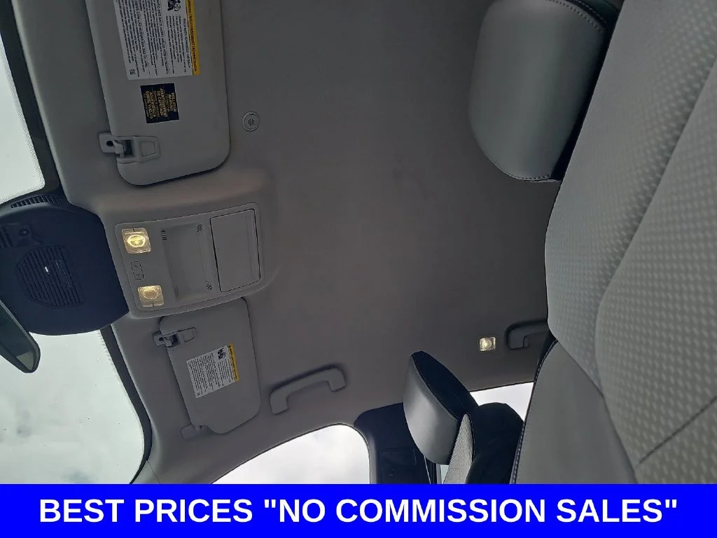 Used 2025 Gray Ford Base image 31