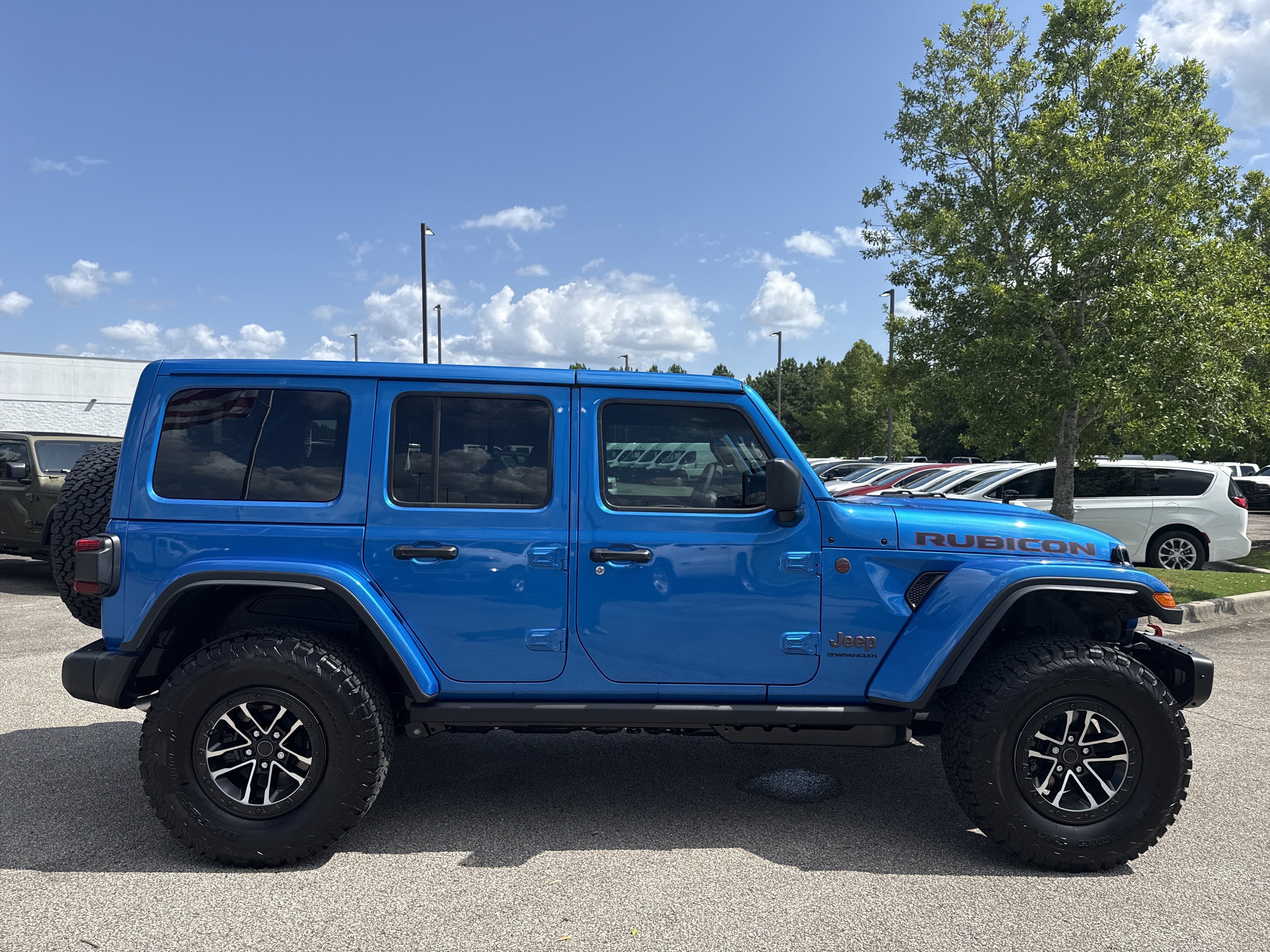 New 2026 Hydro Blue Pearlcoat Jeep Rubicon X image 11
