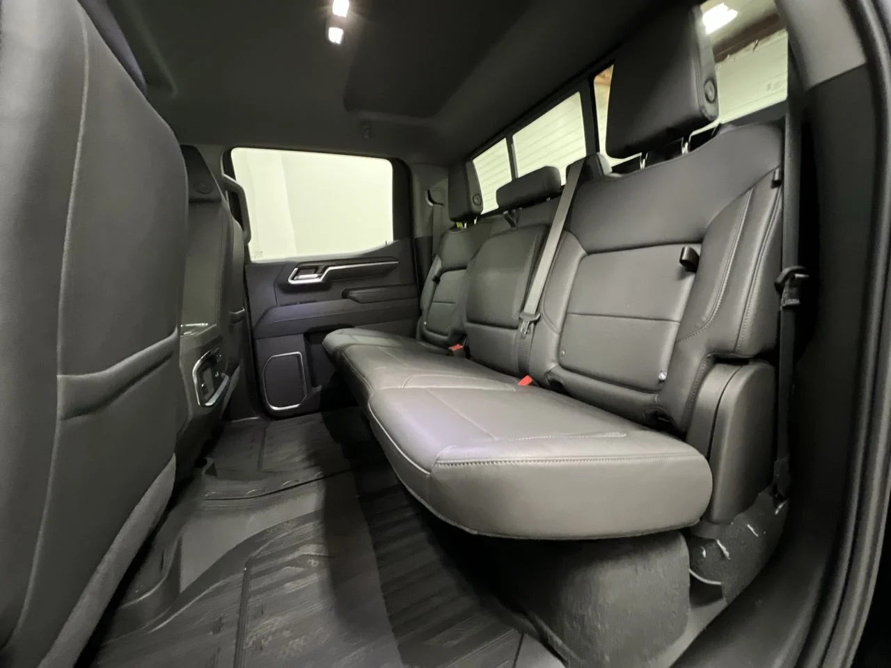 2026 GMC Sierra 1500 SLT - Photo 83
