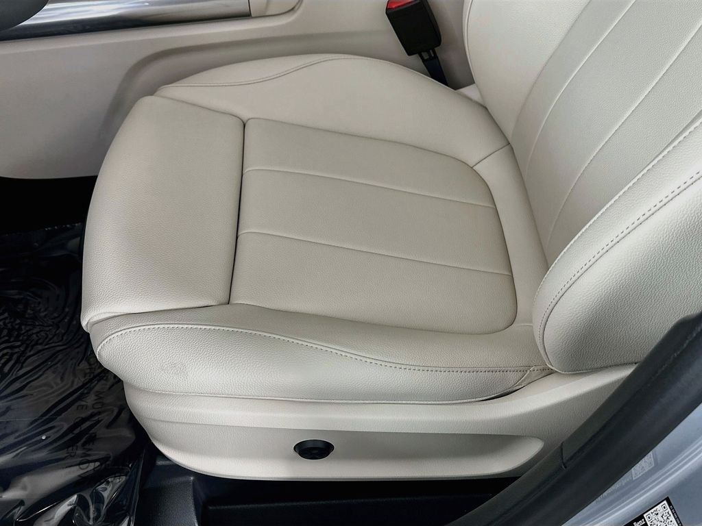 Used 2026 Silver Mercedes-Benz GLA 250 image 19