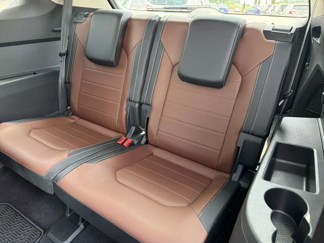 Used 2021 White Volkswagen SEL Premium image 21