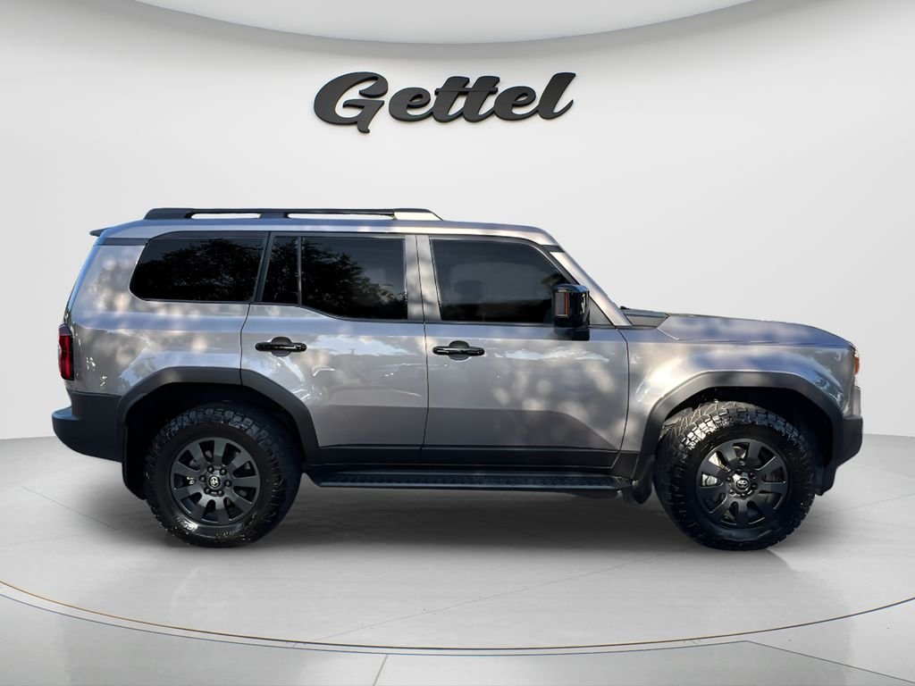 Used 2025  Toyota Base image 4