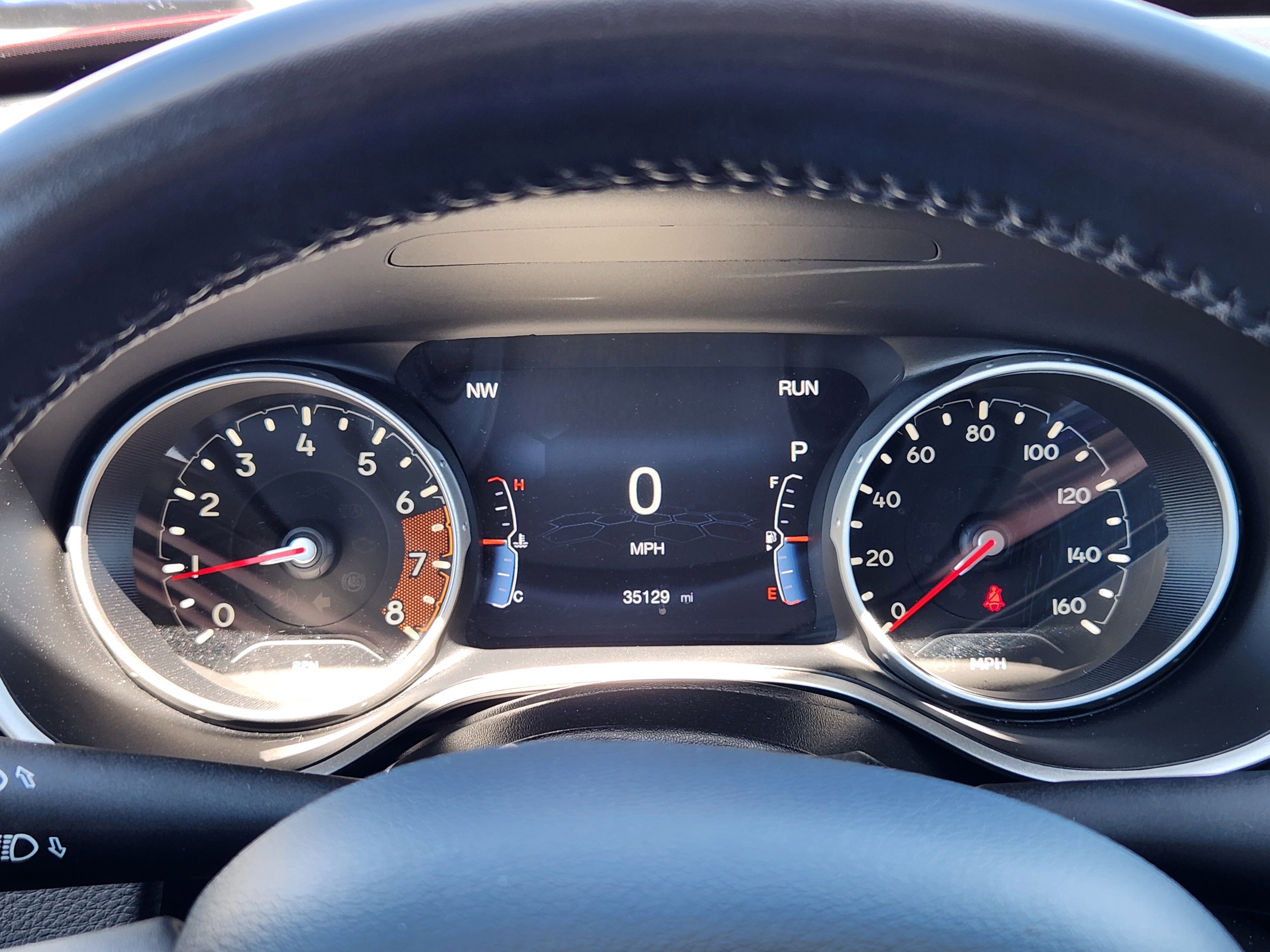 Used 2021 Red Jeep Latitude image 12