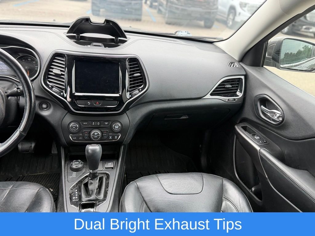 Used 2019 Gray Jeep Limited image 17