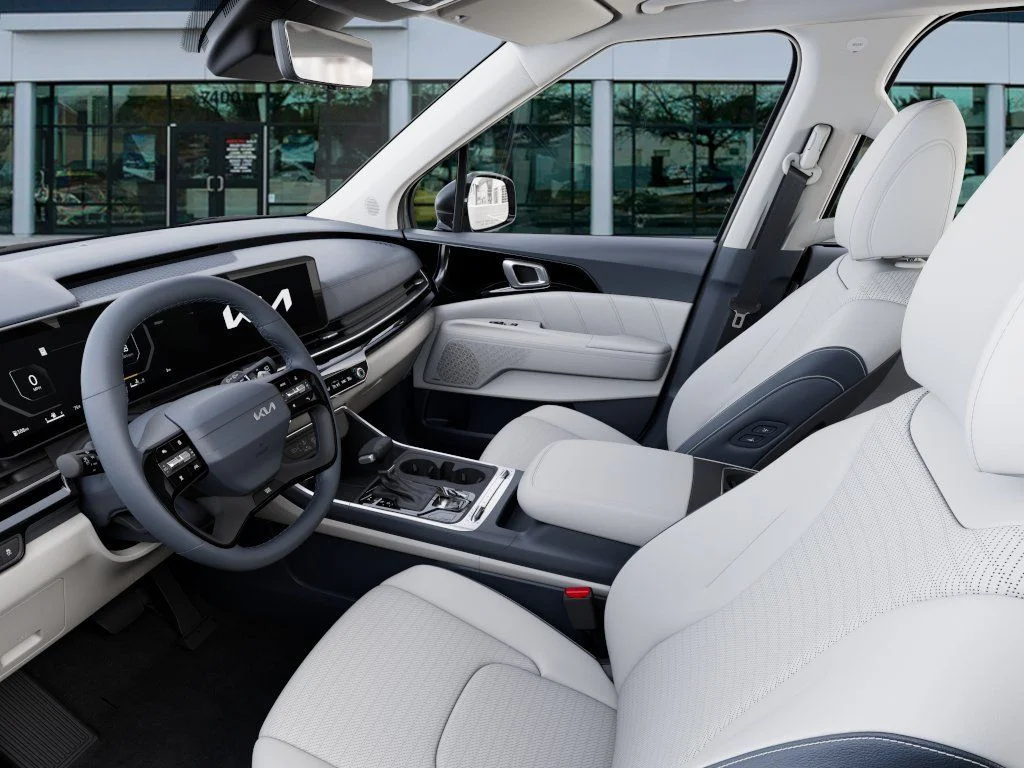 New 2027 Silver Kia SX Prestige image 17