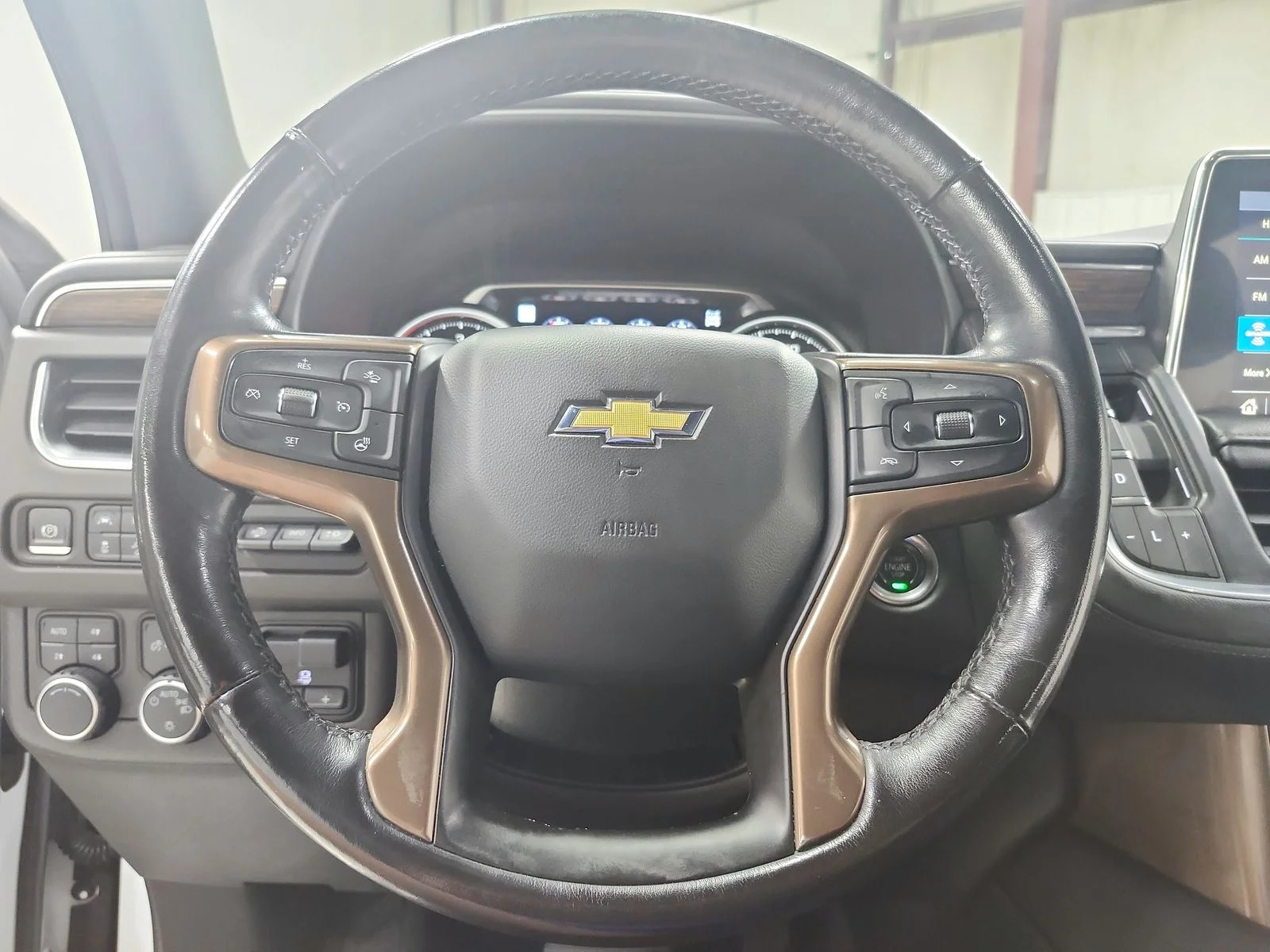 Used 2021 White Chevrolet High Country image 25