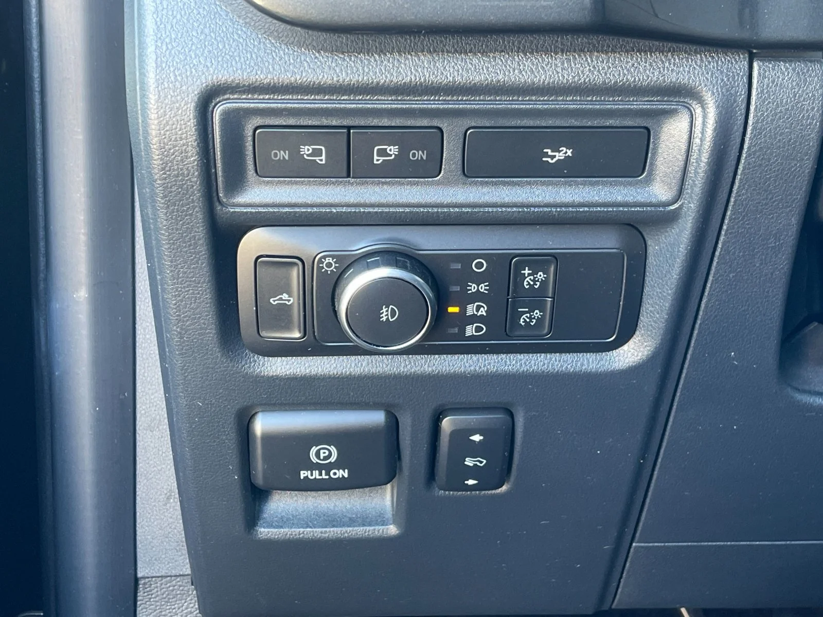 Used 2022 Black Ford XLT image 30