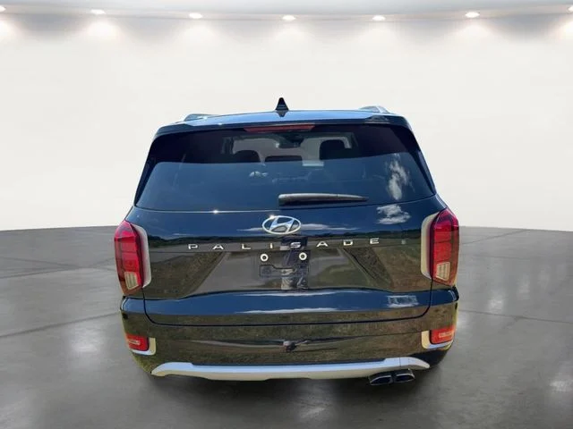 Used 2021 Black Hyundai Limited image 17