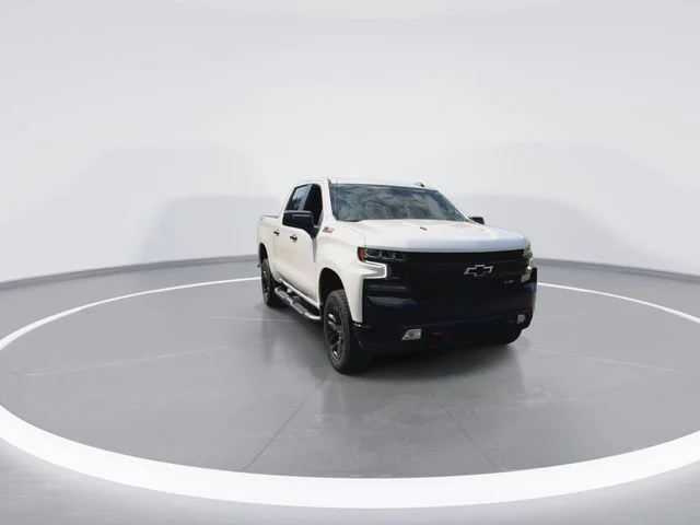 Used 2021 Beige Chevrolet LT Trail Boss image 3