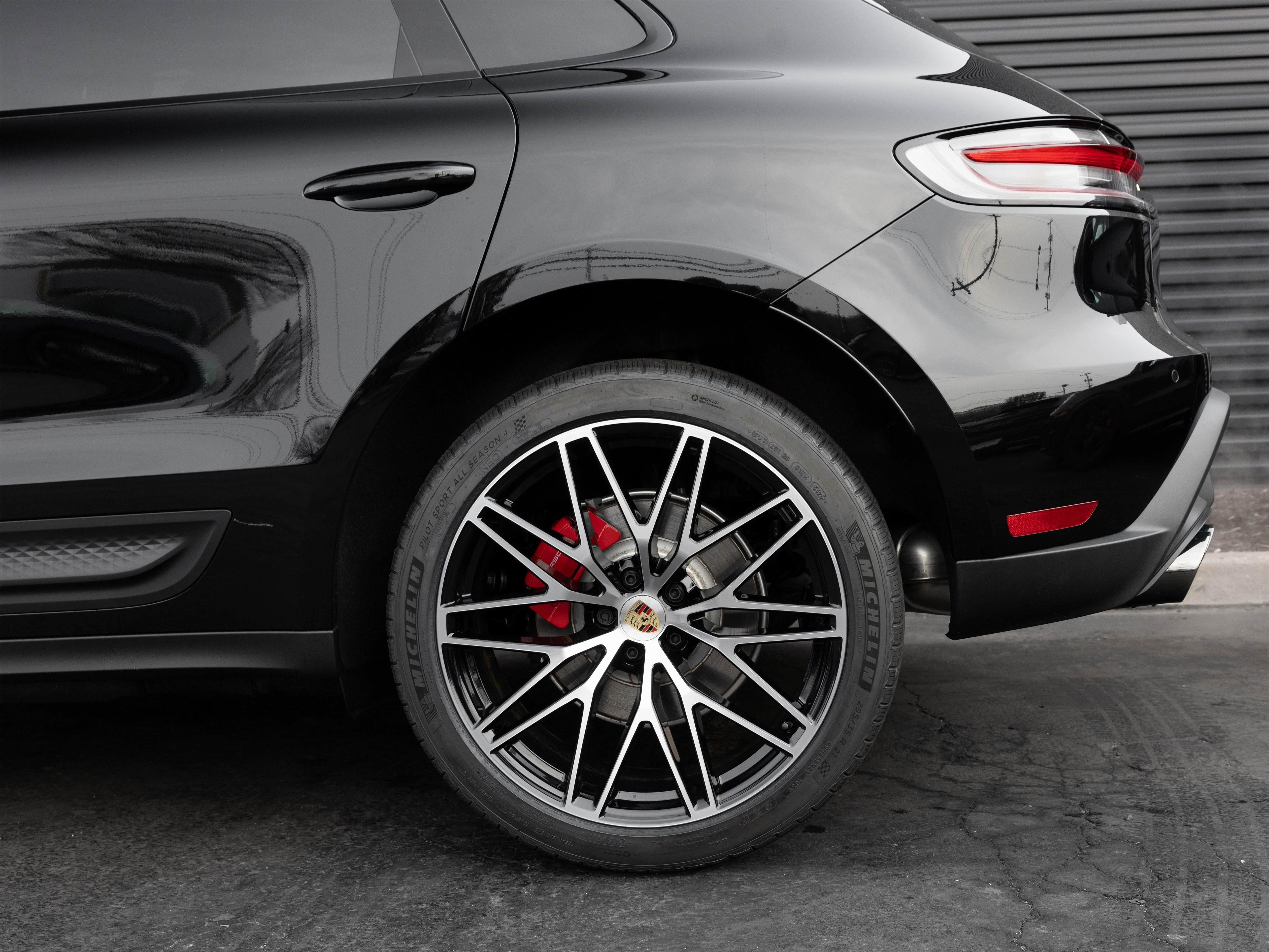 2026 Porsche Macan S - Photo 13