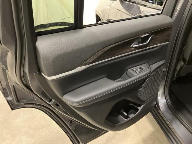 New 2026 Baltic Gray Metallic Clear-Coat Exterior Paint Jeep Laredo image 12