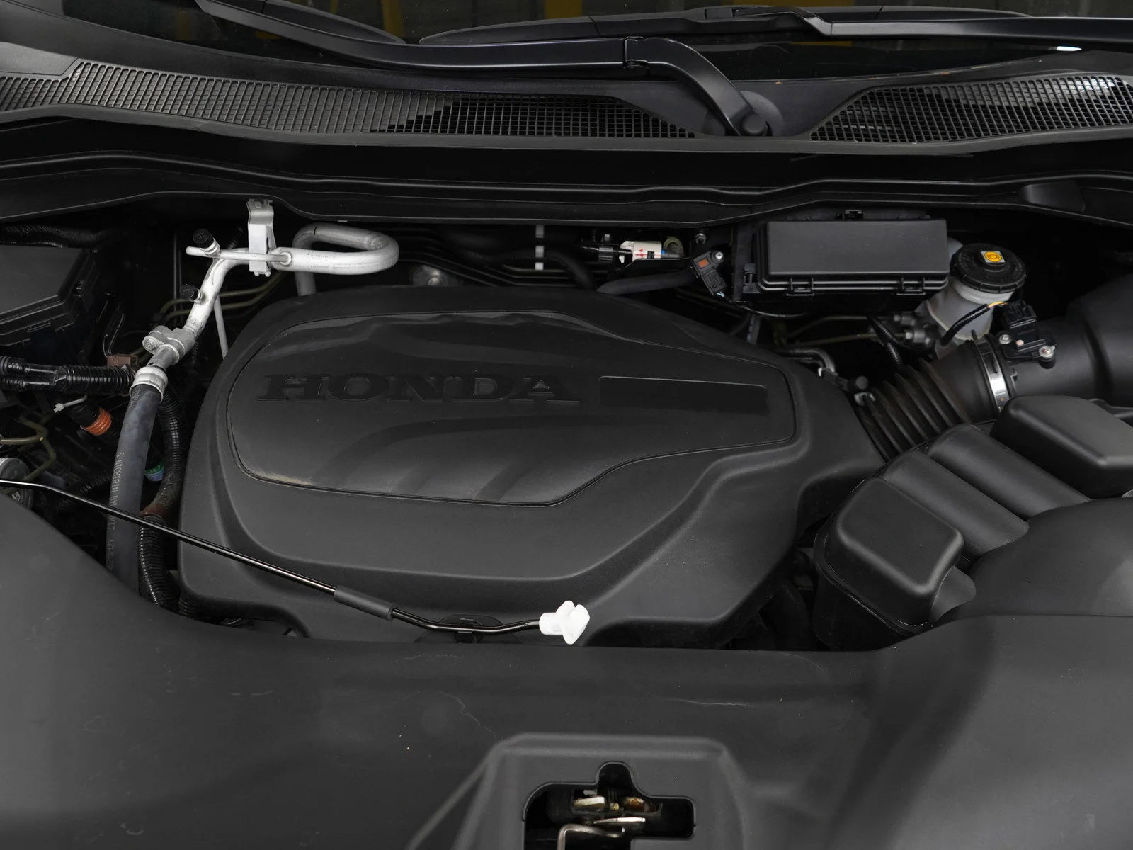 Used 2023 Black Honda EX-L AWD image 32