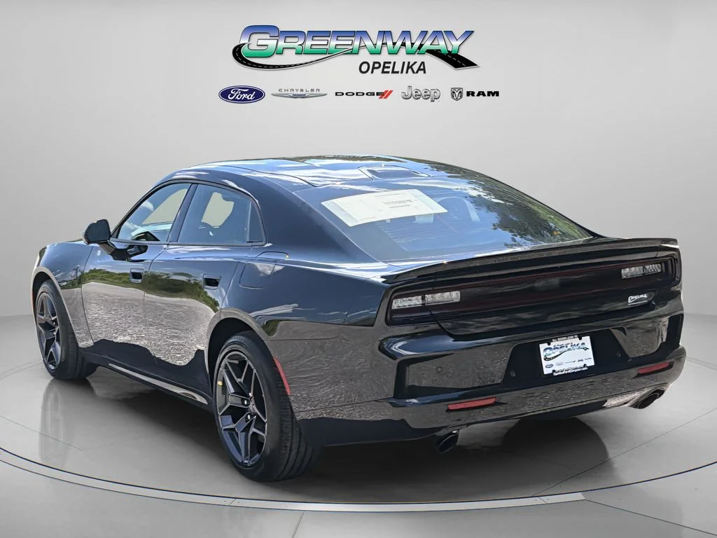 New 2026 Diamond Black Crystal Pearlcoat Dodge R/T Scat Pack image 5