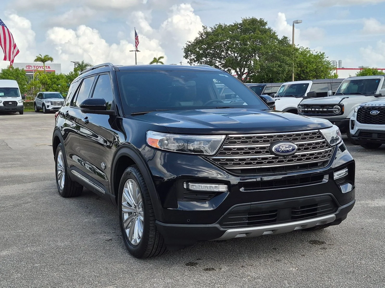 Used 2023 Agate Black Metallic Ford King Ranch image 3