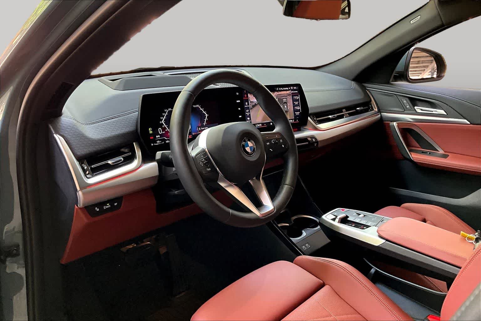 Used 2026 Cape York Green Metallic BMW xDrive28i image 17