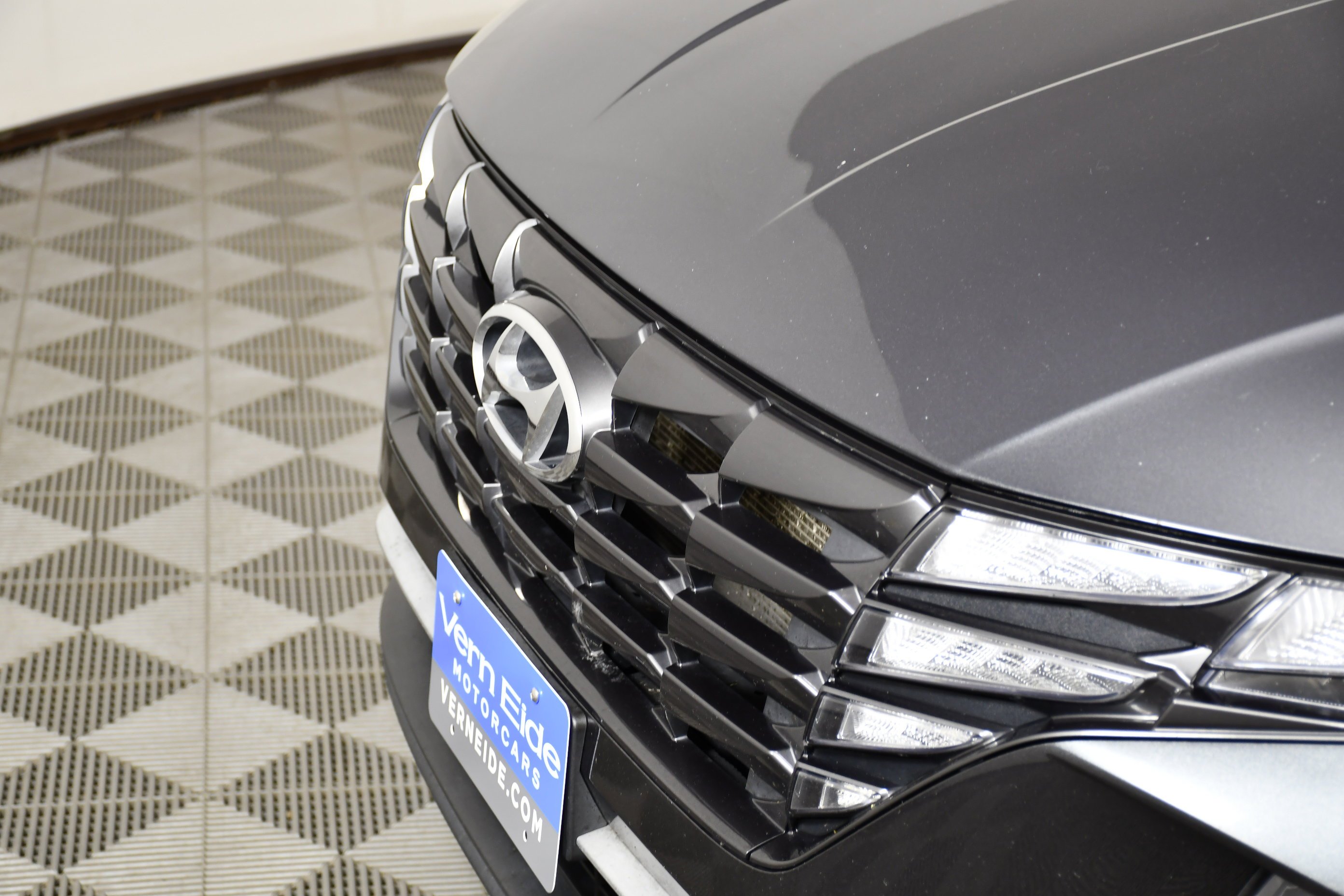 Used 2024 Dark Gray Metallic Hyundai SEL image 11