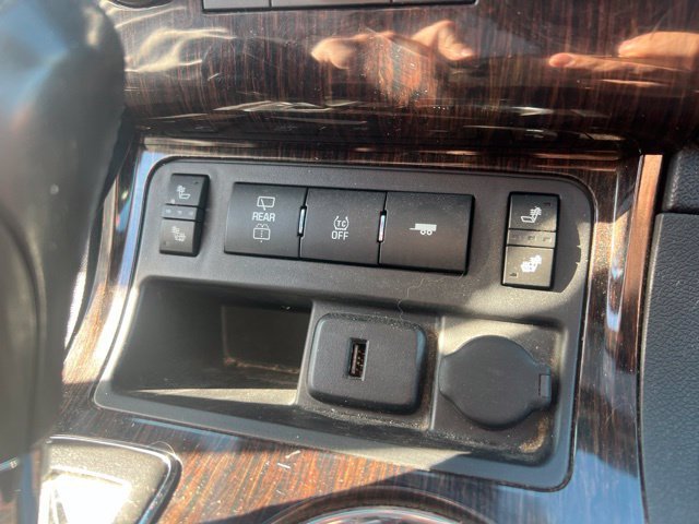 Used 2016 Siren Red Tintcoat Chevrolet LT image 17