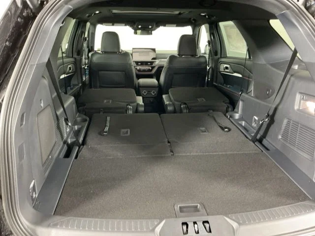 New 2026 Agate Black Metallic Ford ST-Line image 35